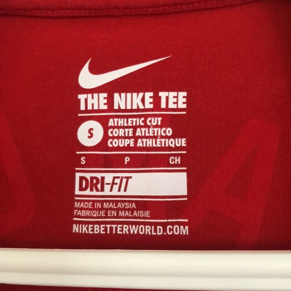 Red Nike dri fit small t shirt scoop neck - Picture 4 of 9